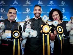 https://www.petsa.com.br/source/files/c/7814/galeria-pet-mastergroom-7_300-227-78-0.jpg